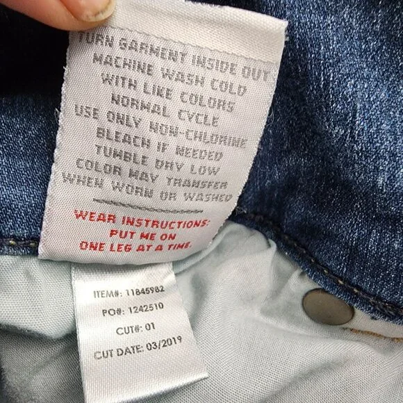 Torrid Jeans Womens 28 Medium Wash Stretch High Rise Jegging Crop *GUC* - Picture 11 of 13